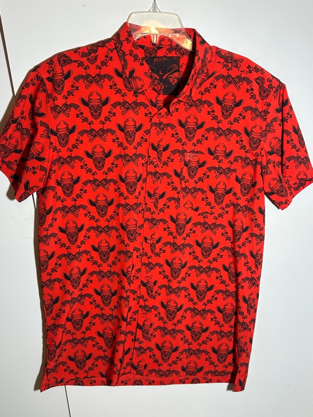 Men's Red Short-Sleeve Button-Down Shirt with Cowboy Skull Print